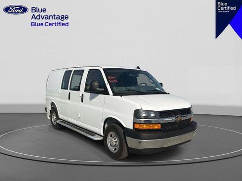Used 2025 Chevrolet Express 2500 w/ Driver Convenience Package RWD image 6