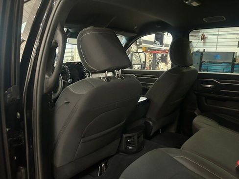 Used 2025 RAM 2500 Big Horn AWD/4WD image 32