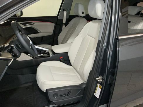 New 2025 Audi Q5 2.0T Premium image 6