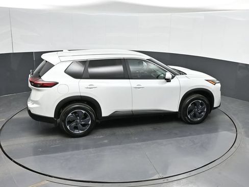 Used 2026 Nissan Rogue SV FWD image 44