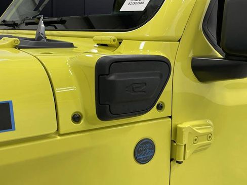 Used 2023 Jeep Wrangler Unlimited Rubicon 4xe image 36