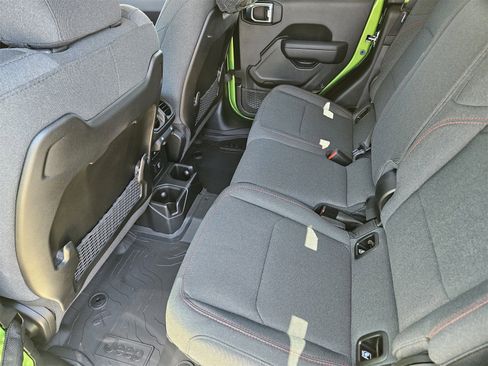 New 2025 Jeep Gladiator Rubicon w/ Convenience Group image 30