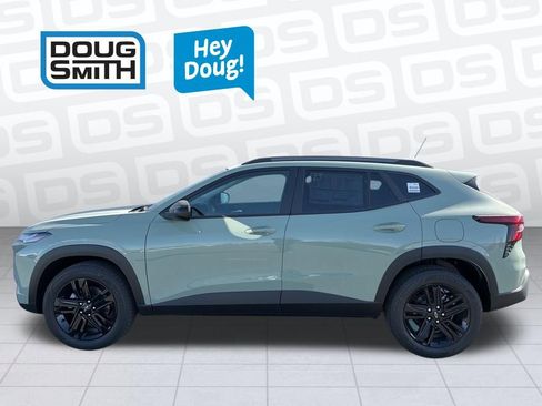 New 2026 Chevrolet Trax ACTIV w/ Sunroof Package image 3