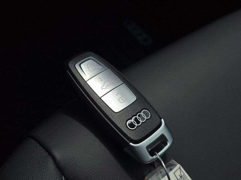 Certified 2026 Audi Q3 quattro 2.0T AWD/4WD image 40
