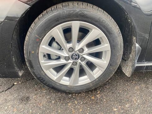 Used 2023 Toyota Camry SE image 24