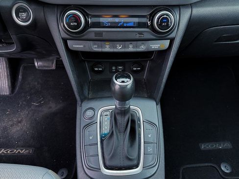 Used 2018 Hyundai Kona Limited image 18