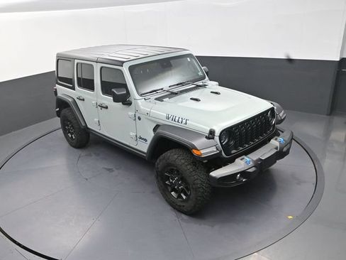 Used 2024 Jeep Wrangler Unlimited AWD/4WD image 12