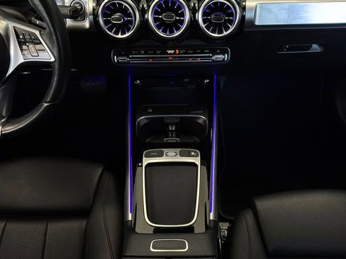 Used 2025 Mercedes-Benz GLB 250 image 16
