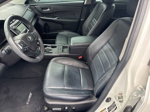 Used 2017 Toyota Camry XLE FWD image 8