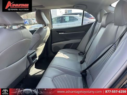Used 2019 Toyota Camry SE w/ Convenience Package image 14