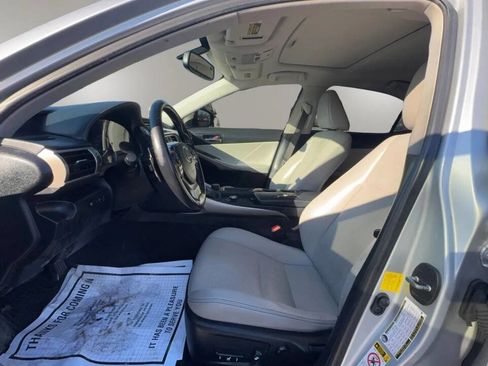 Used 2016 Lexus IS 200t Base 4dr Sedan w/ Premium Package image 12