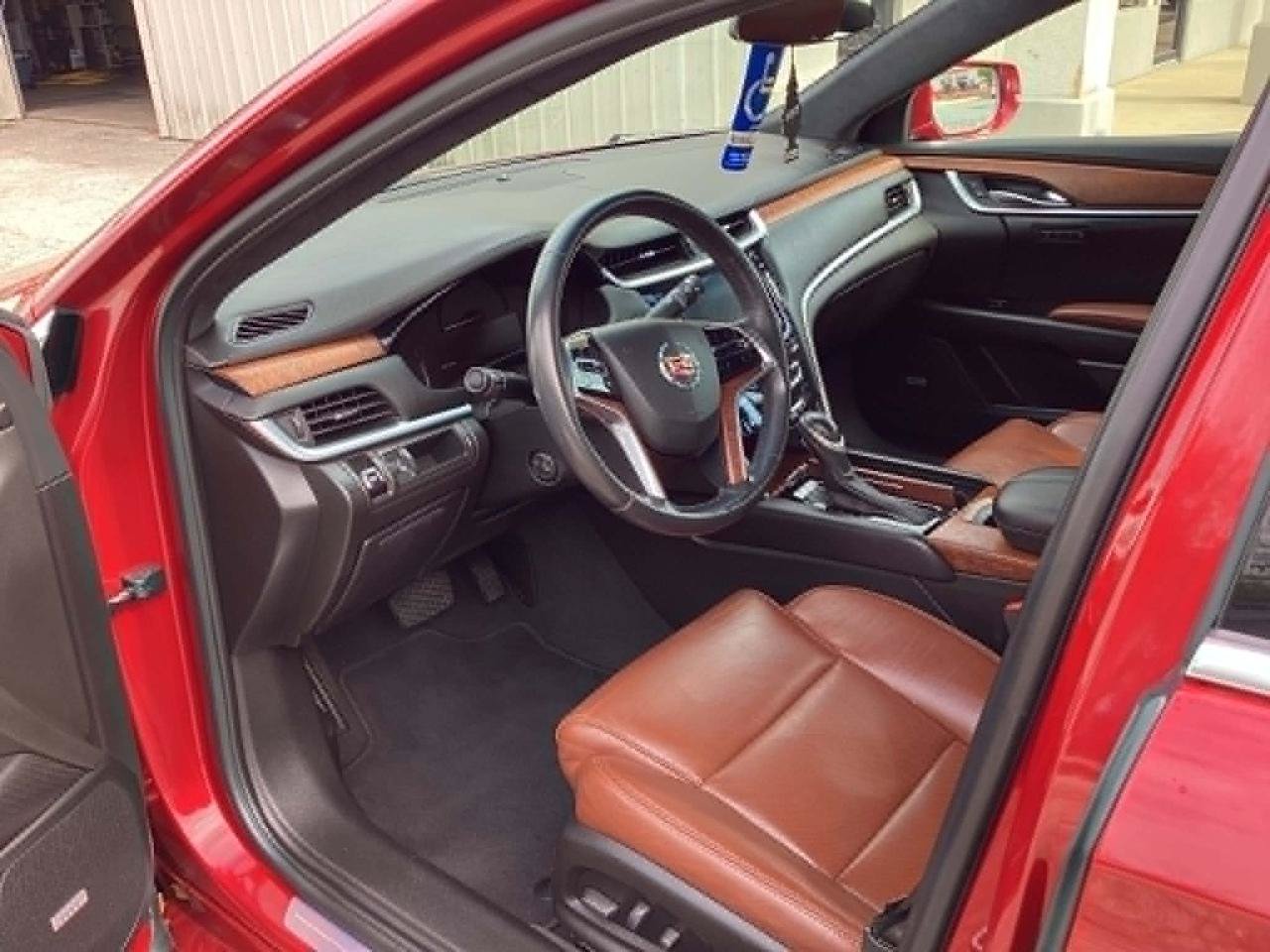 Used 2015 Cadillac XTS Luxury w/ Driver Awareness Package AWD/4WD image 10