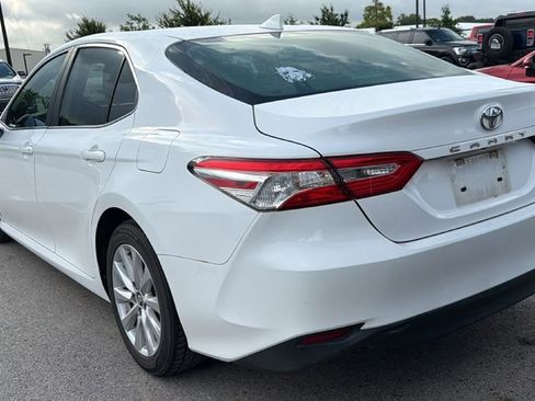Used 2020 Toyota Camry LE FWD image 7