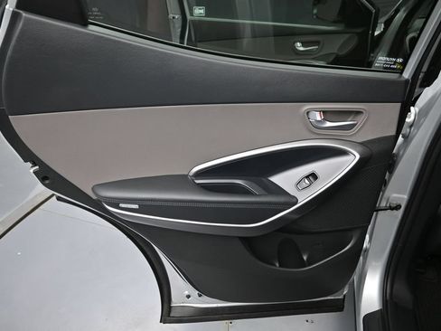 Used 2018 Hyundai Santa Fe Sport FWD image 23