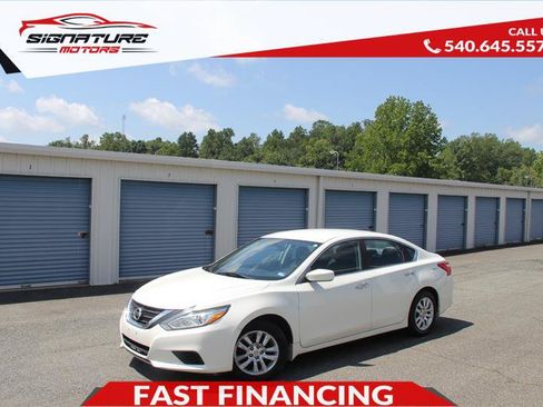 Used 2017 Nissan Altima 2.5 S w/ Power Driver Seat Package FWD image 1