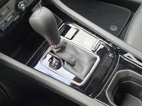 New 2026 Jeep Compass Latitude image 16