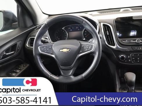 Used 2022 Chevrolet Equinox LT AWD/4WD image 16