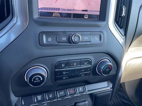 Used 2025 Chevrolet Silverado 3500 W/T image 8