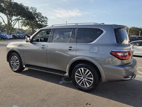 Used 2024 Nissan Armada SL w/ Captain's Chairs Package AWD/4WD image 3