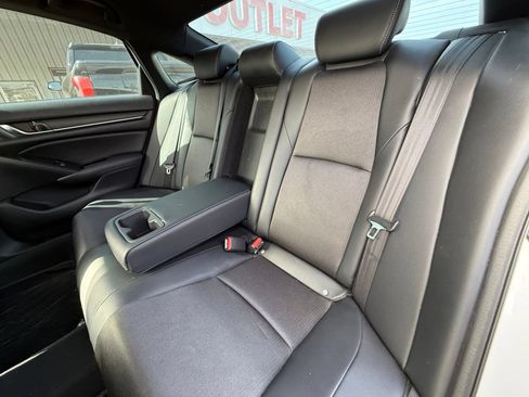 Used 2022 Honda Accord Sport image 12