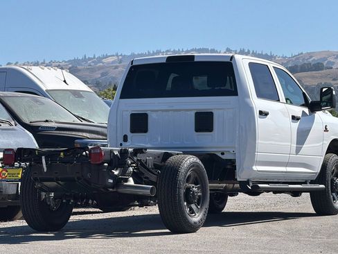 New 2026 RAM 3500 Tradesman AWD/4WD image 4