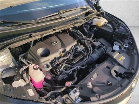 Used 2024 Toyota Sienna XLE w/ XLE Plus Package FWD image 25