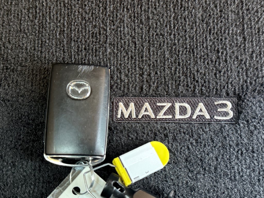 Used 2024 MAZDA MAZDA3 s FWD image 40