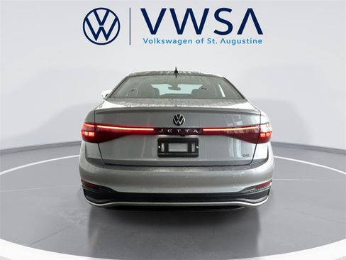 New 2026 Volkswagen Jetta SE image 6