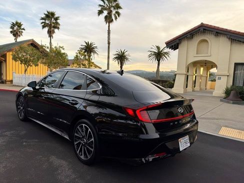 Used 2021 Hyundai Sonata Limited w/ Preferred Accessory Package FWD image 10