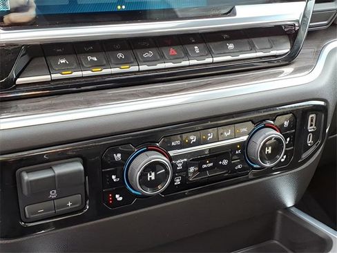 Used 2022 Chevrolet Silverado 1500 LTZ w/ LTZ Premium Package image 10