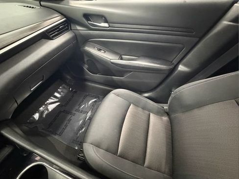 Certified 2024 Nissan Altima 2.5 SV FWD image 24