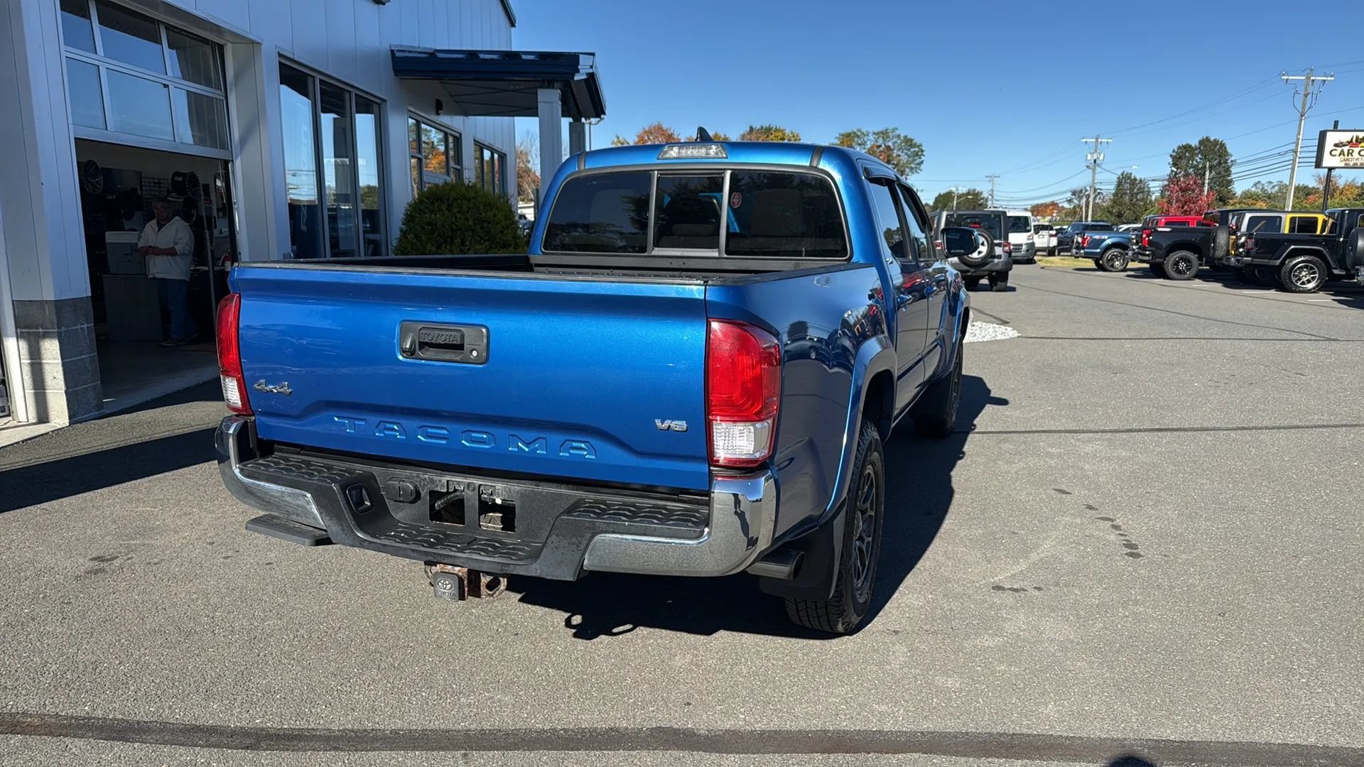 Used 2017 Toyota Tacoma SR5 w/ Tow Package AWD/4WD image 21