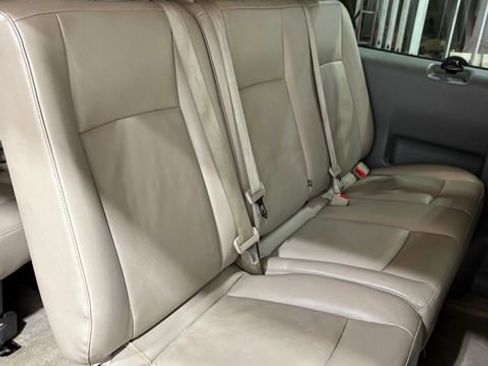 Used 2020 Nissan NV 3500 SL image 18