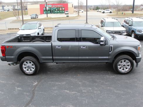 Used 2022 Ford F250 Platinum w/ FX4 Off-Road Package image 10