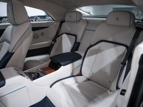 Used 2024 Rolls-Royce Spectre w/ Spectre Launch Package image 31