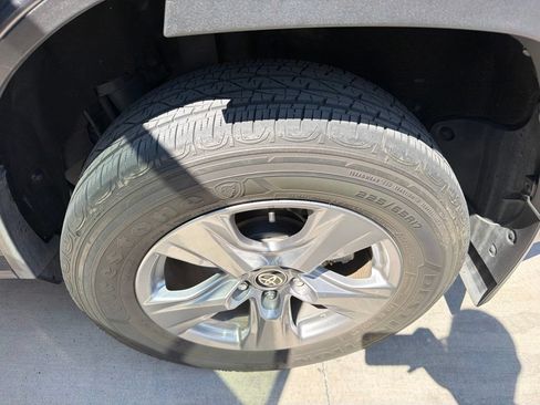 Used 2024 Toyota RAV4 XLE w/ Convenience Package FWD image 8