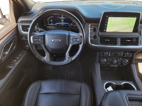 Used 2022 Chevrolet Tahoe RST w/ Luxury Package AWD/4WD image 13