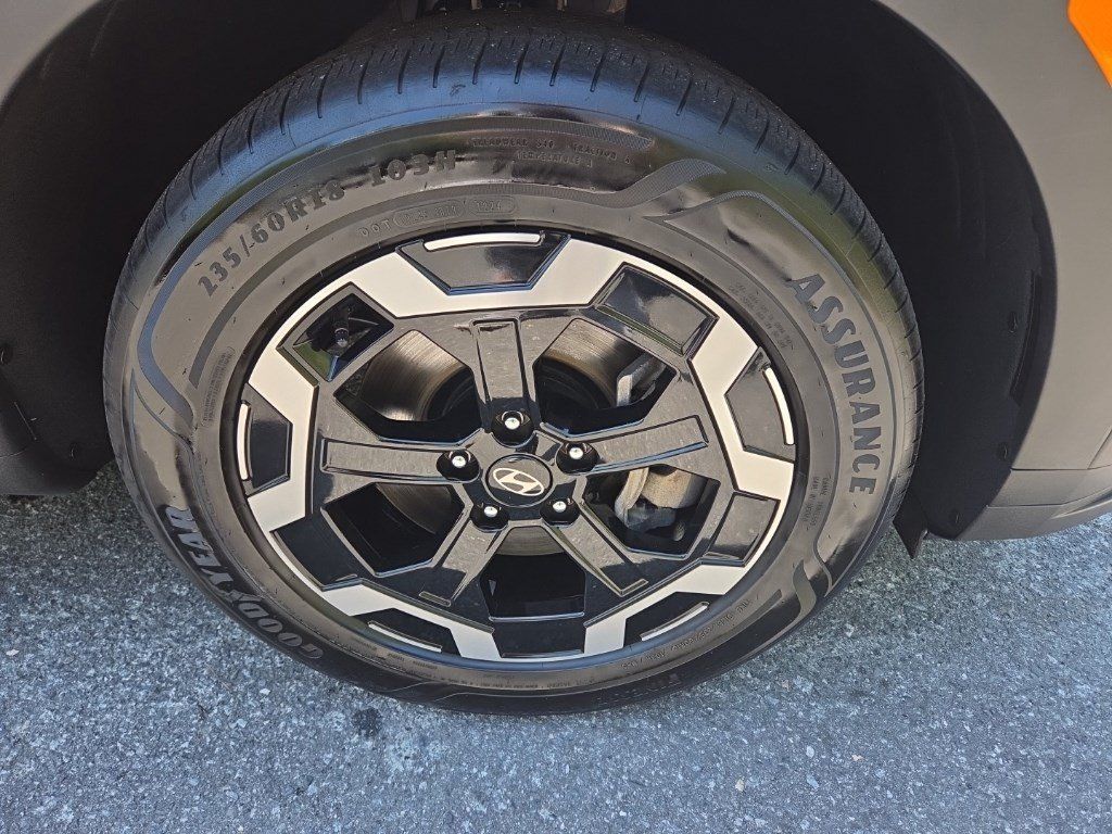Used 2024 Hyundai Santa Fe SE AWD/4WD image 9