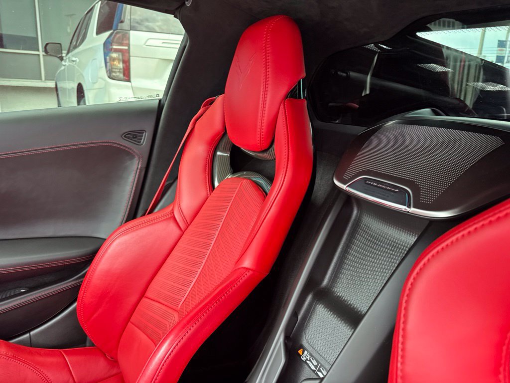 Used 2022 Chevrolet Corvette Stingray Premium Cpe w/ Z51 Performance Package RWD image 10
