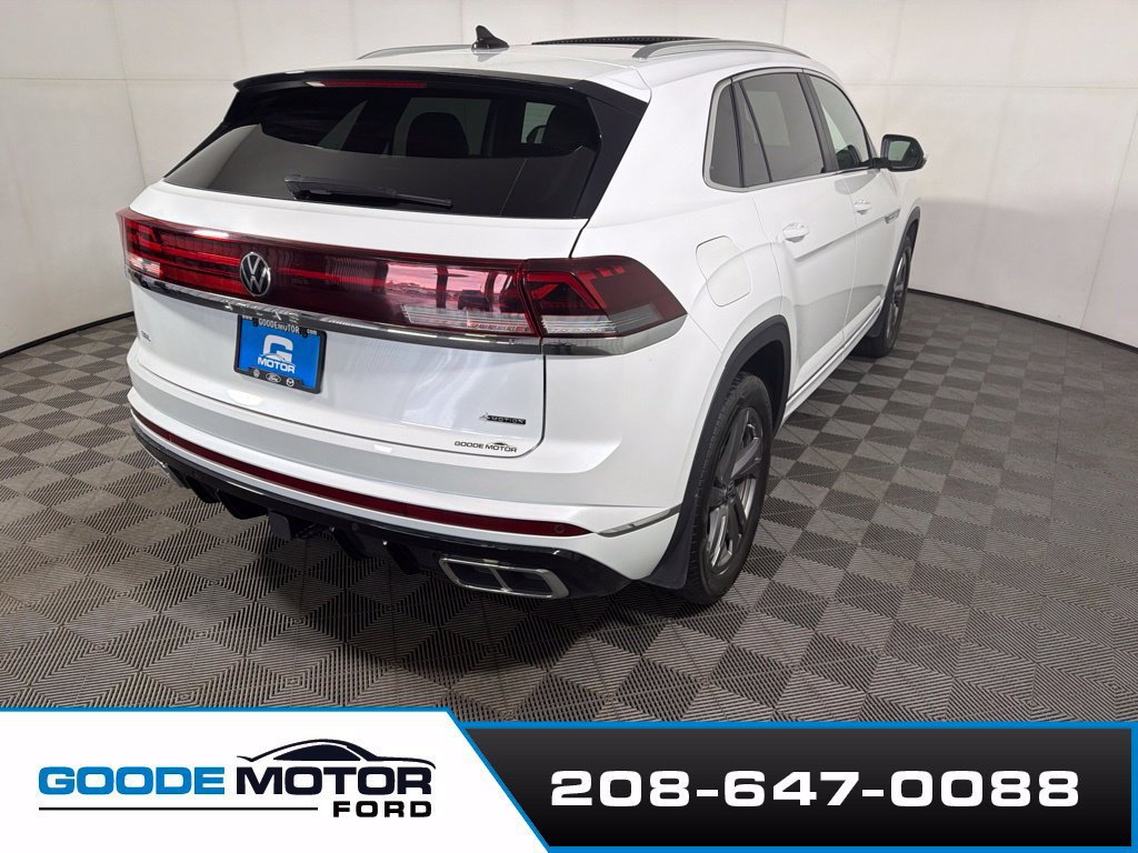 Used 2024 Volkswagen Atlas Cross Sport SEL R-Line AWD/4WD image 7