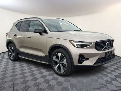 Used 2023 Volvo XC40 B5 Plus w/ Climate Package