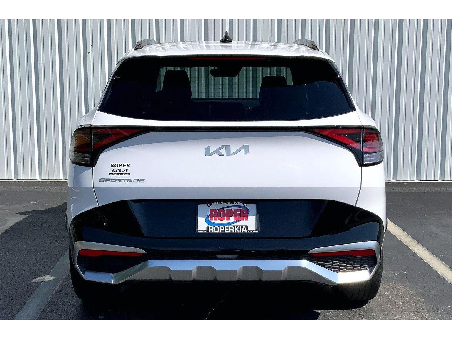 Used 2025 Kia Sportage SX FWD image 4
