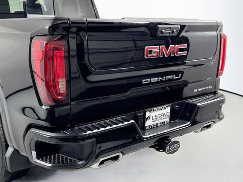 Used 2024 GMC Sierra 1500 Denali w/ Technology Package AWD/4WD image 9