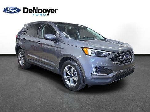 Used 2022 Ford Edge SEL w/ Convenience Package AWD/4WD image 4
