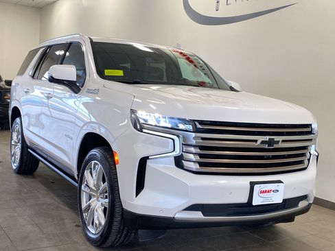 Used 2021 Chevrolet Tahoe High Country image 2