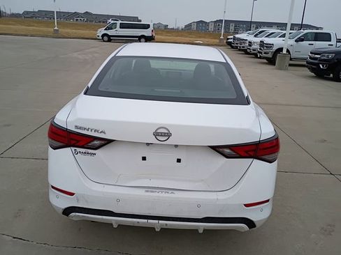 Used 2025 Nissan Sentra S image 4