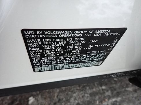 Used 2023 Volkswagen Atlas Cross Sport SE image 28