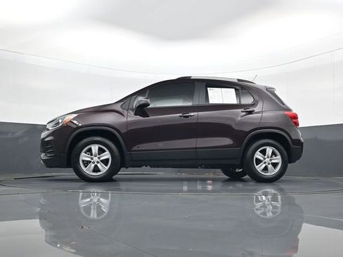 Used 2021 Chevrolet Trax LT w/ Driver Confidence Package AWD/4WD image 28