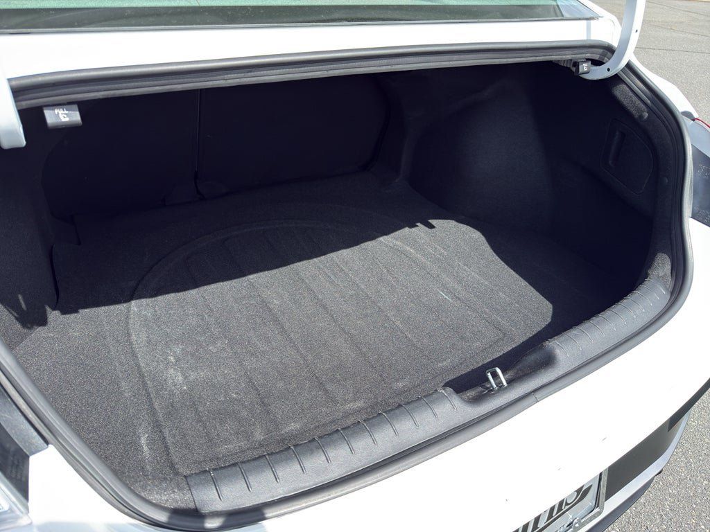Used 2025 Hyundai Elantra SEL FWD image 23