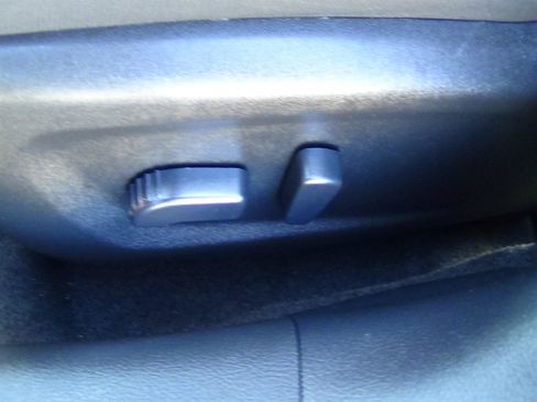 Used 2025 Nissan Altima 2.5 SV FWD image 17